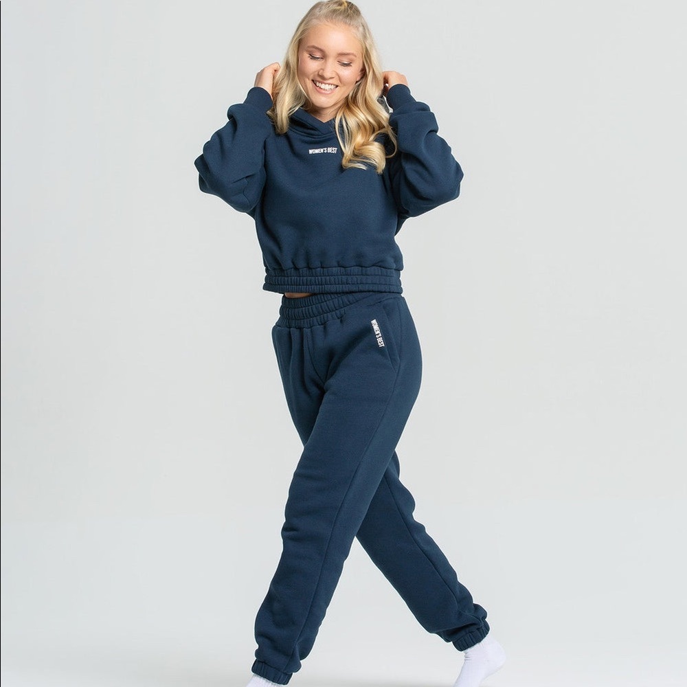 Women’s best comfort sweats and cropped hoodie